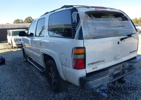 2004 Chevrolet Tahoe Lt z USA, uszkodzony, nr VIN 1GNEC13ZX4R247211